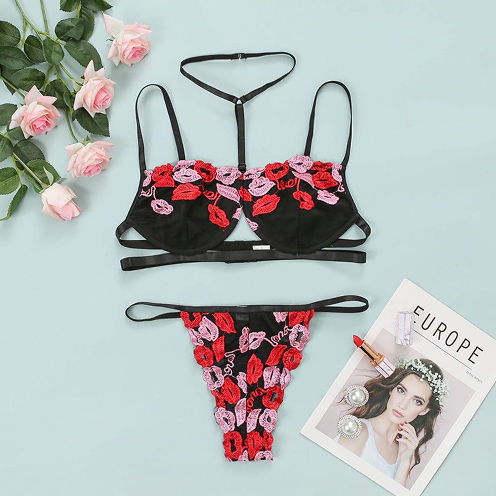 Plus Size Sexy Lingerier Women WIreless Bra Set Floral Panty Embroidery Bralette Red Lips Wholesale CT15715