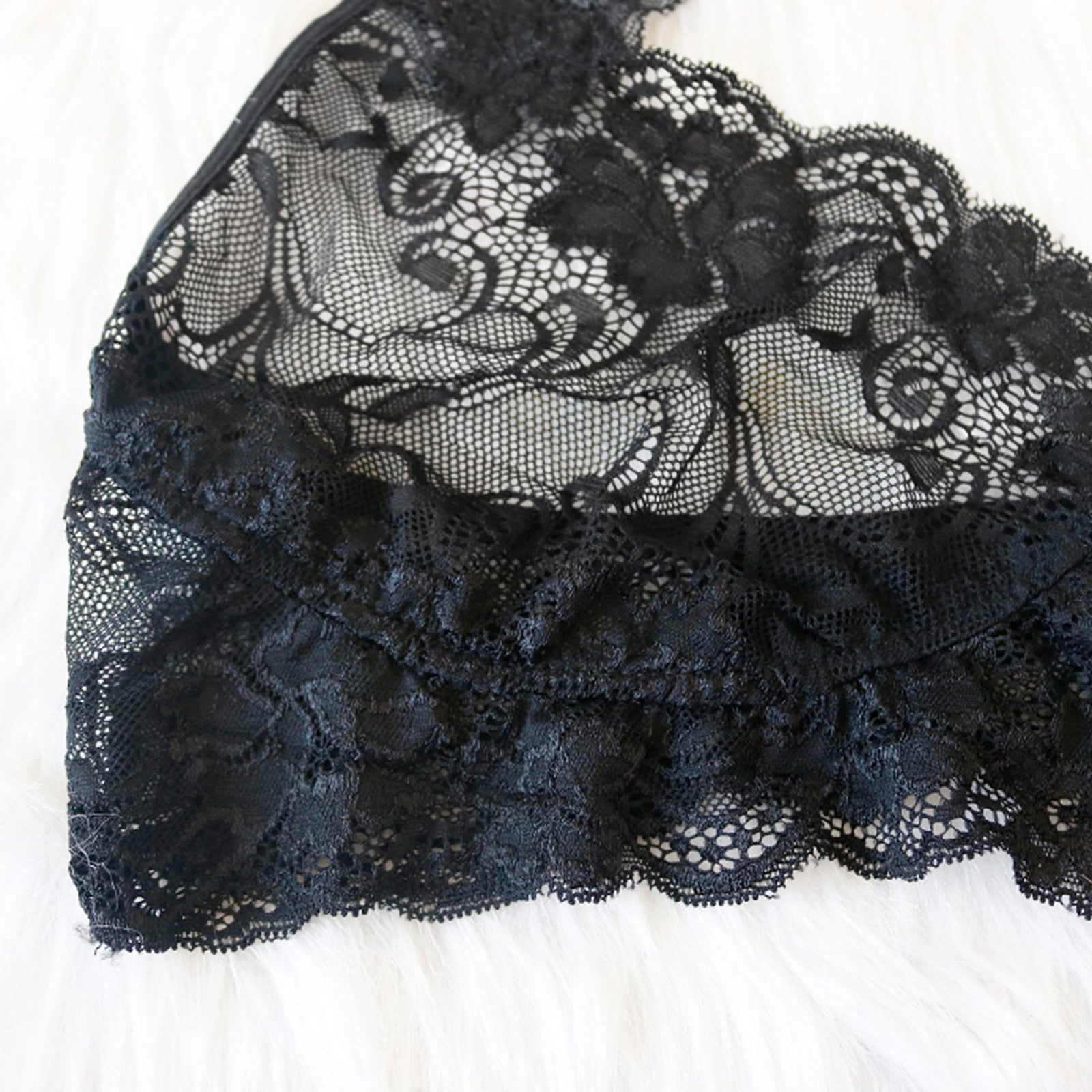 Plus Size Sexy Lingerie Halter Lace Bra Thong Set Women Sexy Underwear Erotic Hollow Out Bra Lingerie Sexy Babydoll Set Porn 5XL