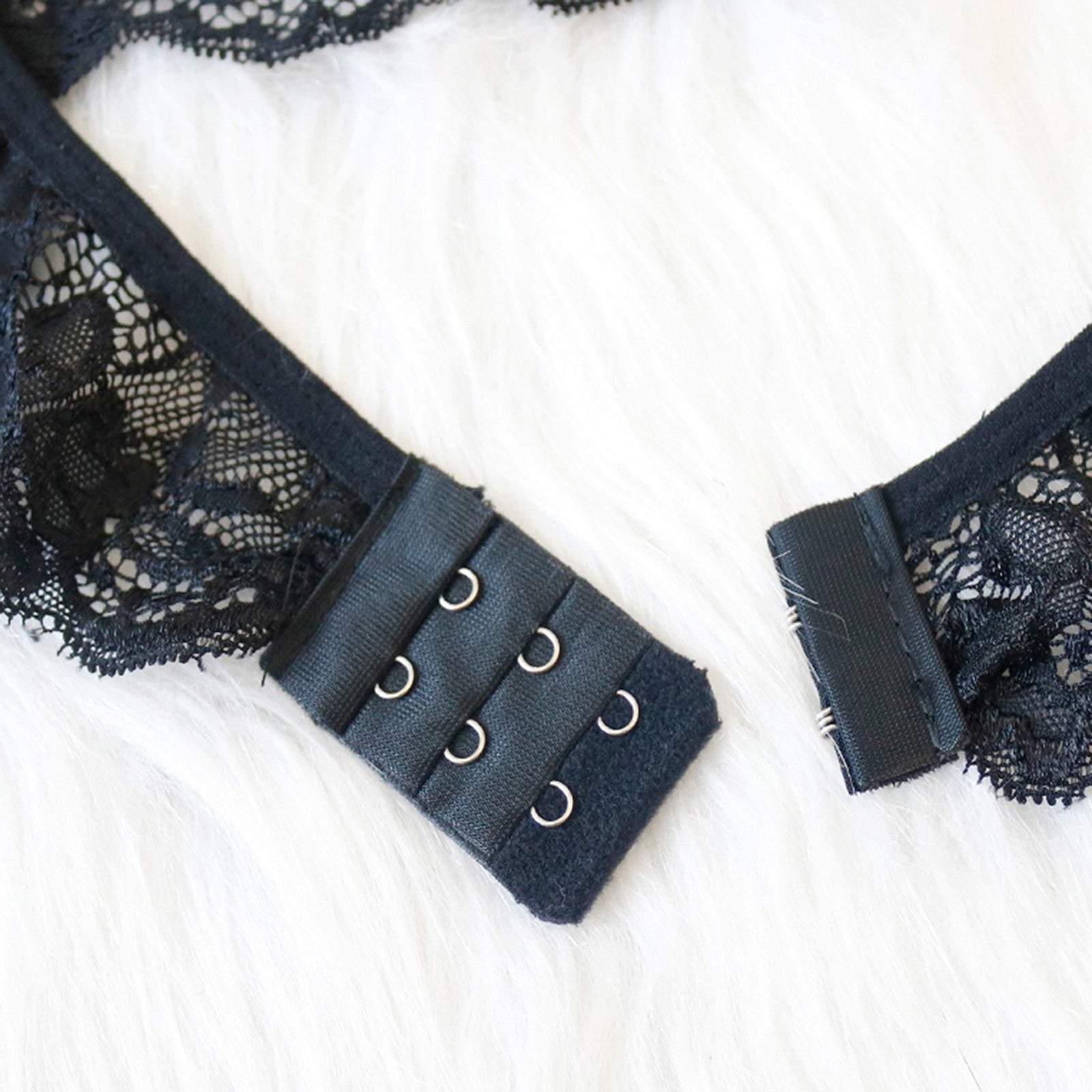 Plus Size Sexy Lingerie Halter Lace Bra Thong Set Women Sexy Underwear Erotic Hollow Out Bra Lingerie Sexy Babydoll Set Porn 5XL