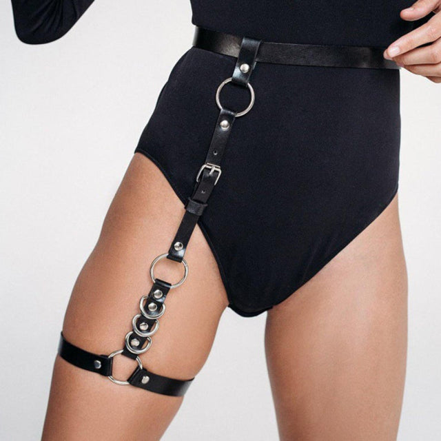 Women Leather Chain Harness Leg Garter Belt Sexy Lady Body Bondage Lingerie Sword Belts Goth Leather Harness Thigh Garter Toy