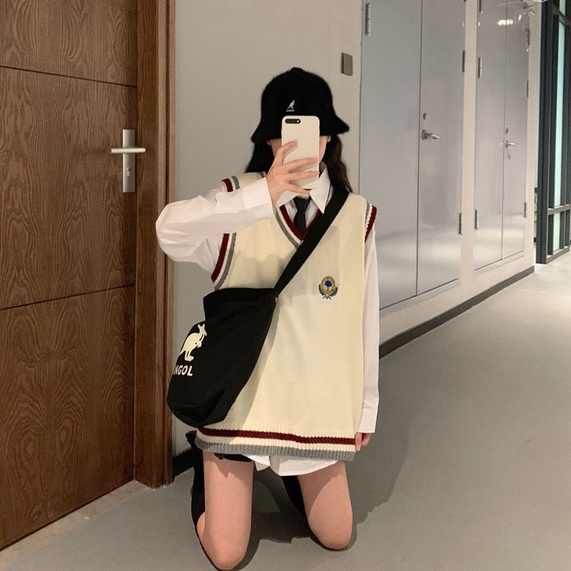 Women Sweater Vest Korean JK Embroidery College Style V Neck Sleeveless Pullover Knitted Vest Woman Sweaters Tops