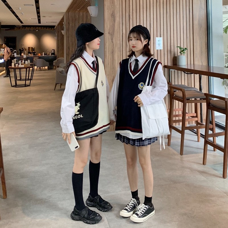 Women Sweater Vest Korean JK Embroidery College Style V Neck Sleeveless Pullover Knitted Vest Woman Sweaters Tops