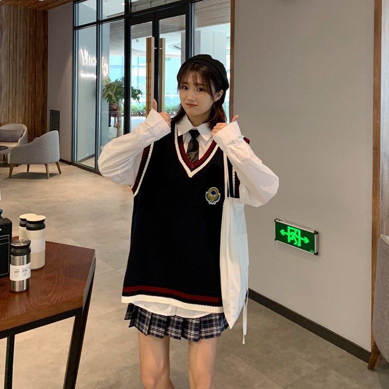 Women Sweater Vest Korean JK Embroidery College Style V Neck Sleeveless Pullover Knitted Vest Woman Sweaters Tops