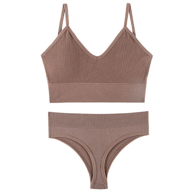 Women Seamless Bra Set Sexy 4Sizes Thong Low Waist Panties No Wire Push Up Vest Bralette Lingerie Brassiere Female Underwear Set