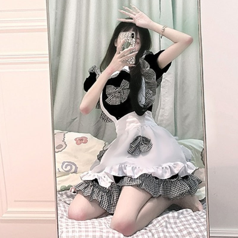 Halloween Cosplay Costumes Womens Lolita Kawaii Maid Outfit Japanese Black White Apron Maid Lingerie Lolita Dress