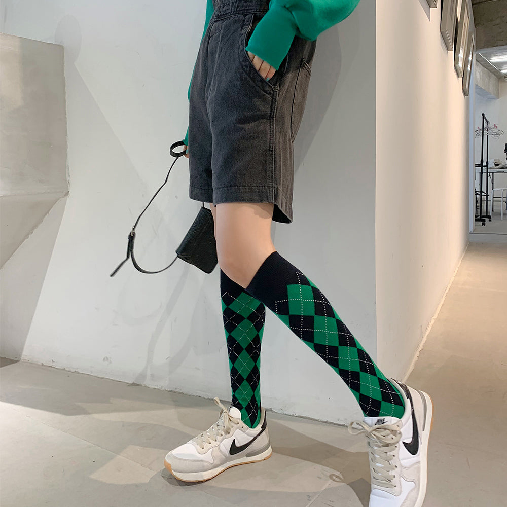 Socks Tube to Knee Cotton Combed Plaid Fashion With Personality and Comfortable Leisure Sports